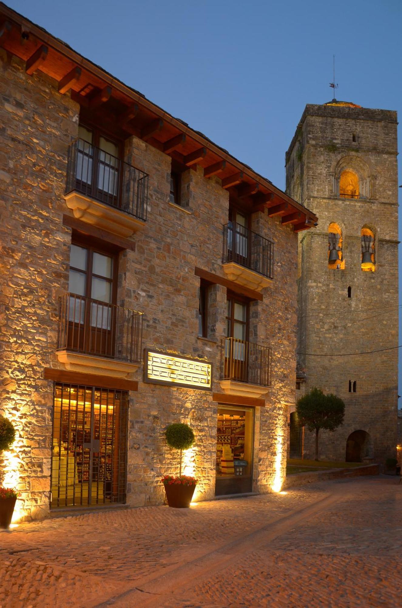 Apartamentos El Palacete De Aínsa Zewnętrze zdjęcie